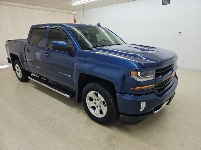 Used 2017 Chevrolet Silverado 1500 LT w/ All Star Edition AWD/4WD image 3
