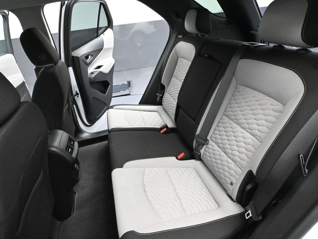 Used 2021 Chevrolet Equinox LS w/ LS Convenience Package image 38