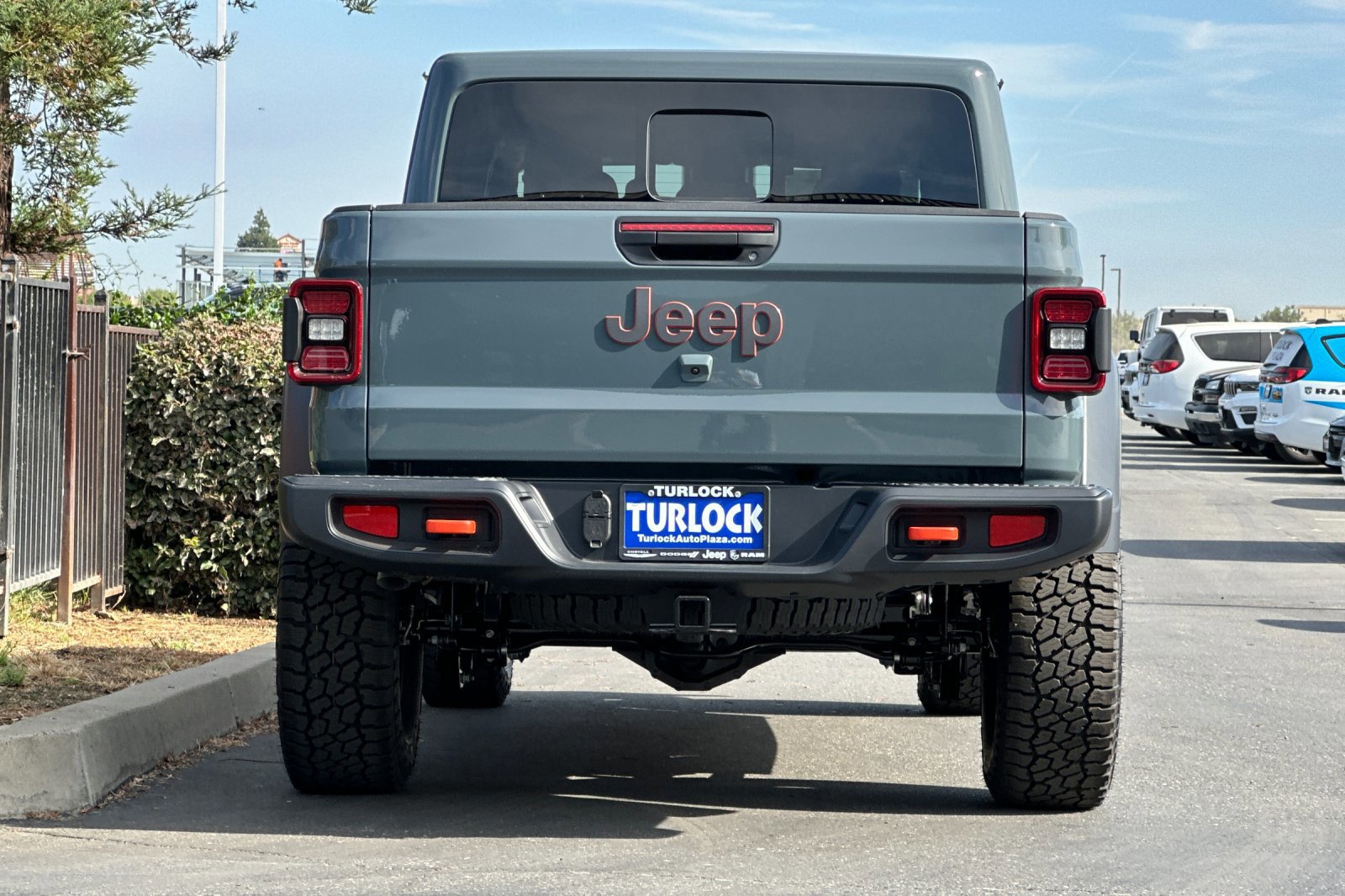 New 2025 Jeep Gladiator Mojave w/ Convenience Group image 5