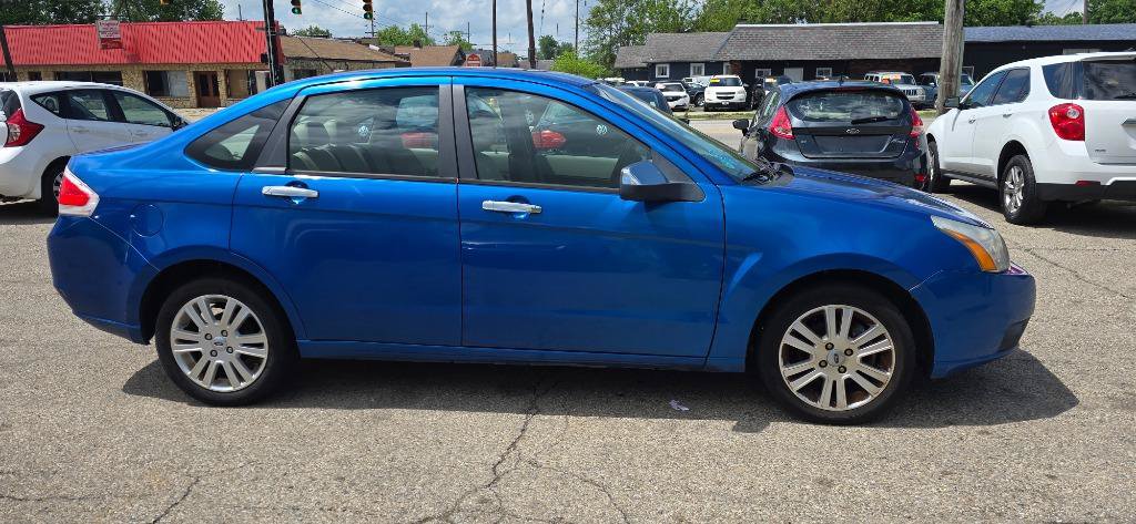 Used 2010 Ford Focus SEL FWD image 3