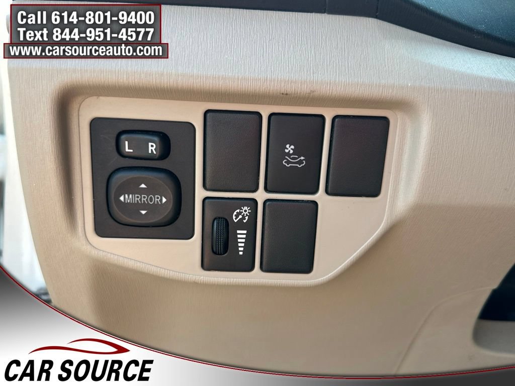 Used 2014 Toyota Prius Three w/ Solar Roof Package FWD image 17