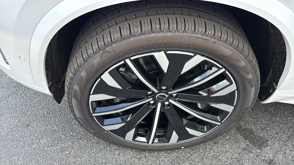 New 2026 Volvo XC90 T8 Plus w/ Protection Package Premier AWD/4WD image 32