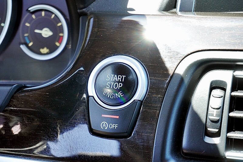 Used 2015 BMW 640i Convertible RWD image 24