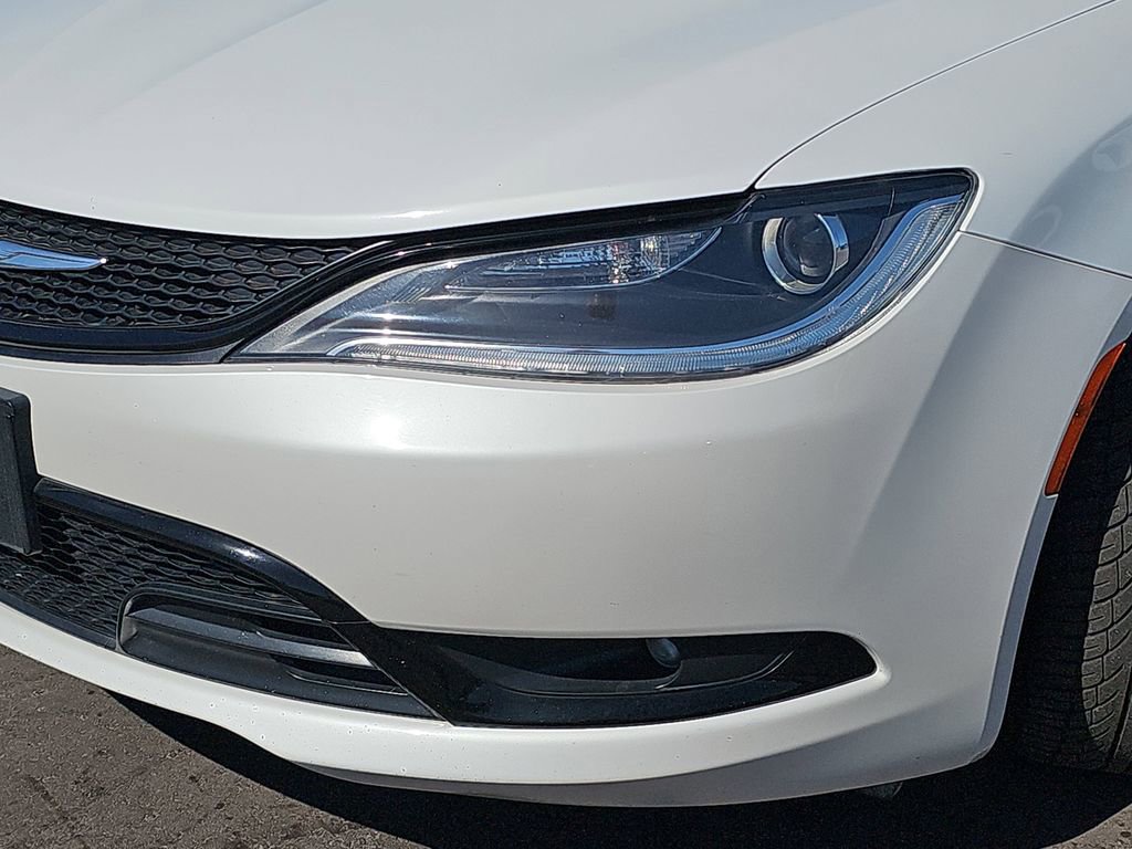 Used 2015 Chrysler 200 S image 32