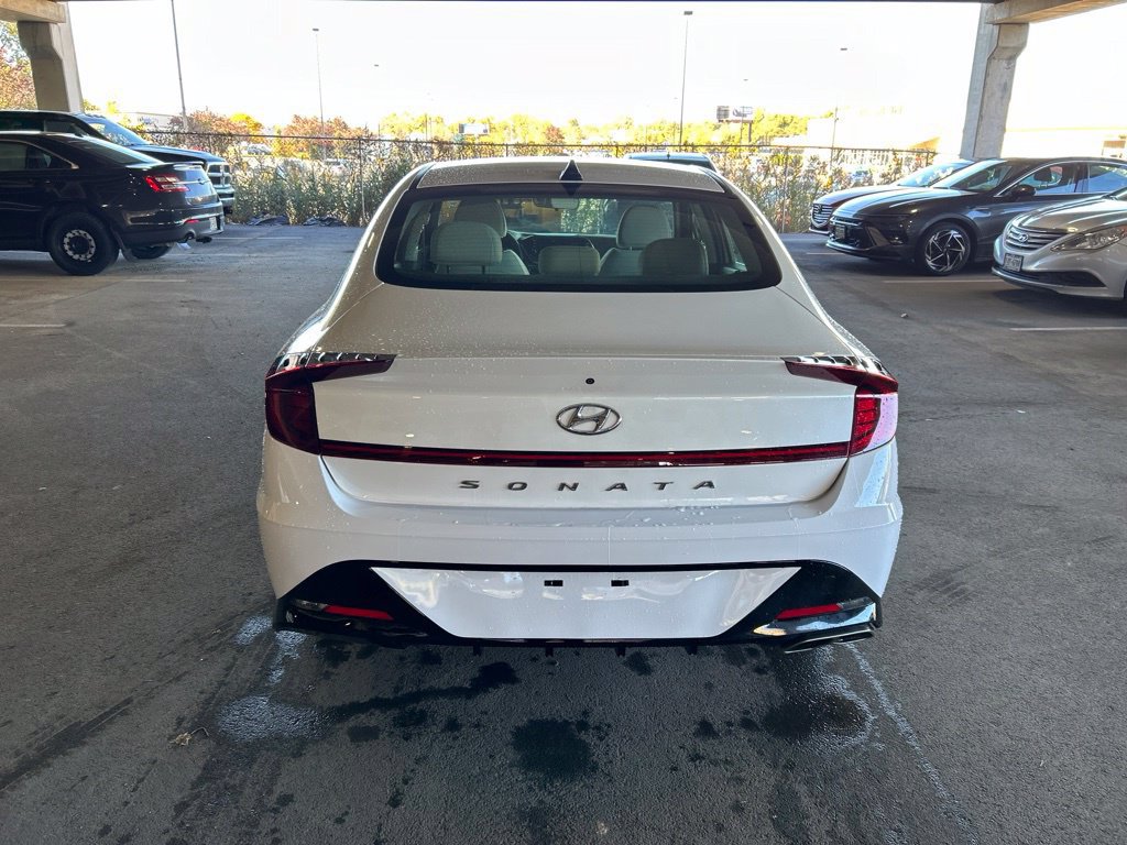 Used 2023 Hyundai Sonata SEL FWD image 4