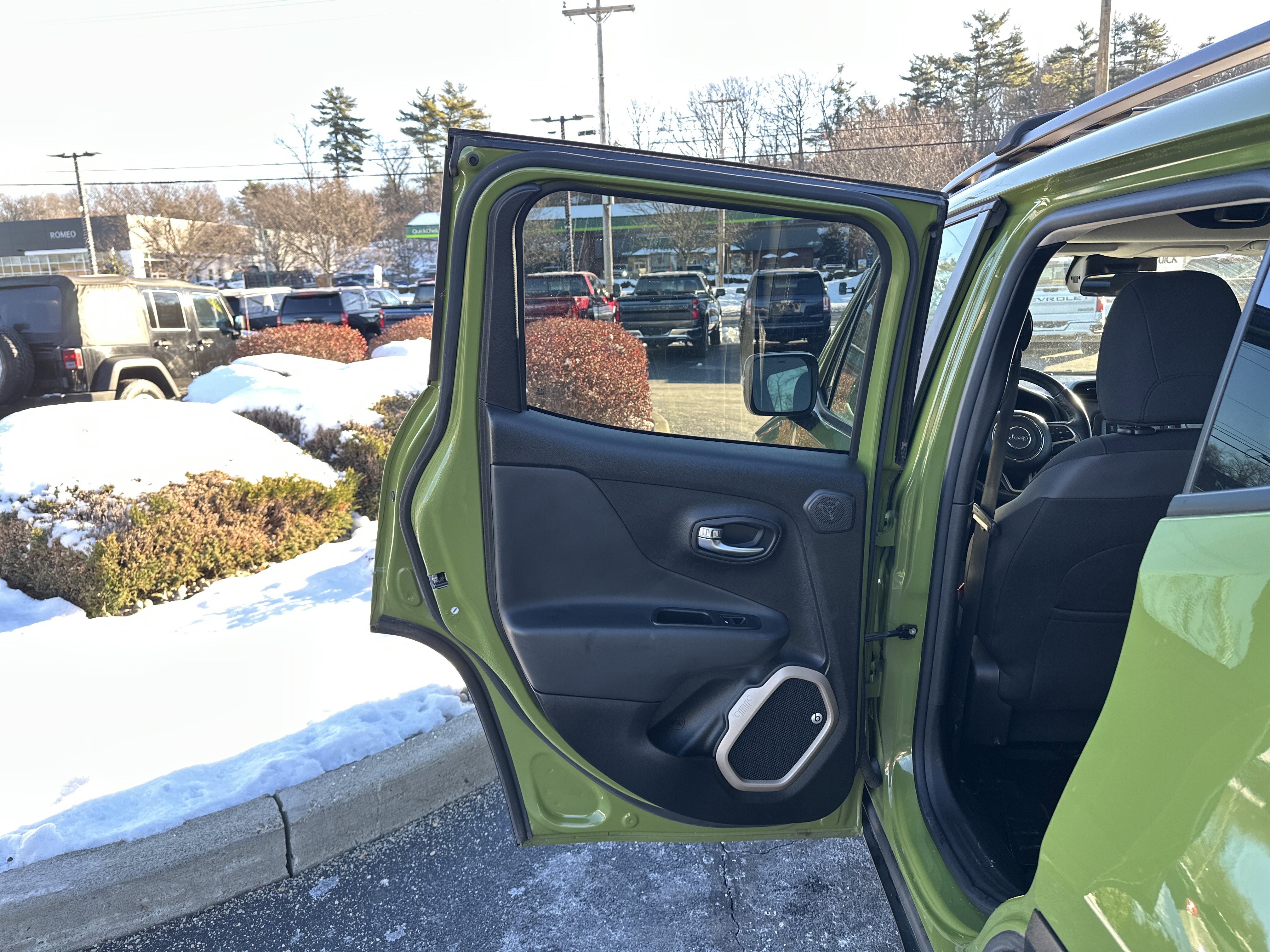 Used 2016 Jeep Renegade 75th Anniversary image 29