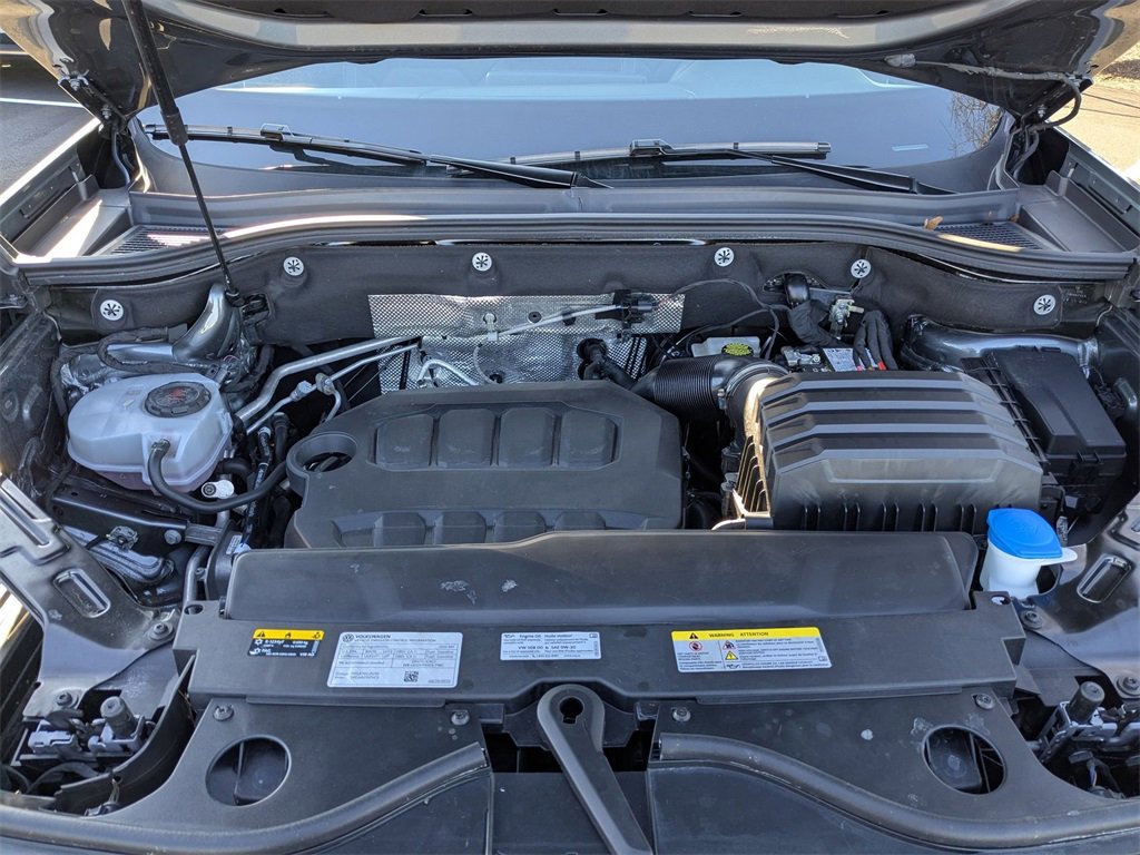 Used 2025 Volkswagen Atlas SE image 40