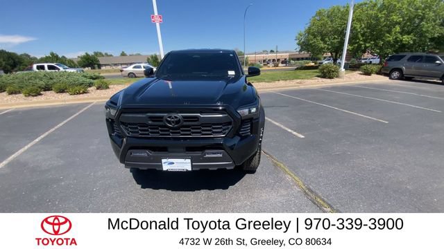 Used 2024 Toyota Tacoma TRD Off-Road w/ TRD Off Road Upgrade Package AWD/4WD image 4