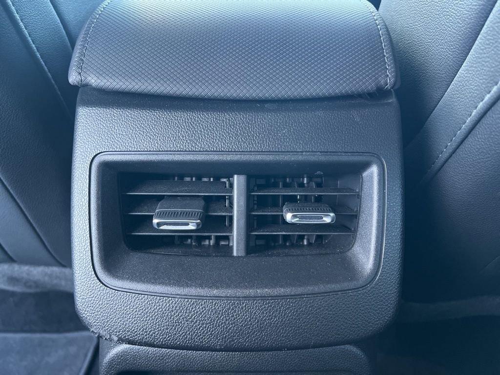 Used 2024 Chevrolet Equinox EV RS image 24