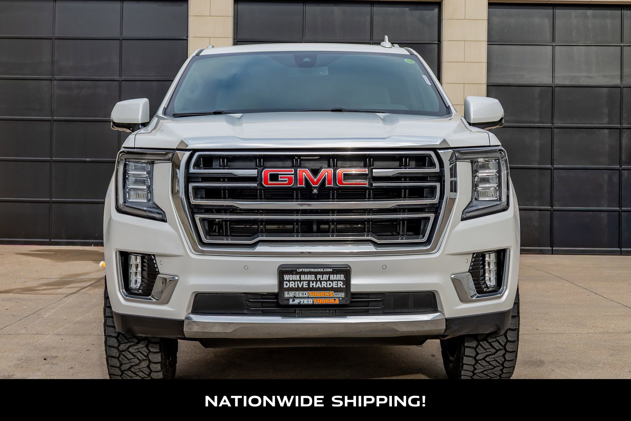 Used 2022 GMC Yukon XL SLT w/ SLT Luxury Package AWD/4WD image 4