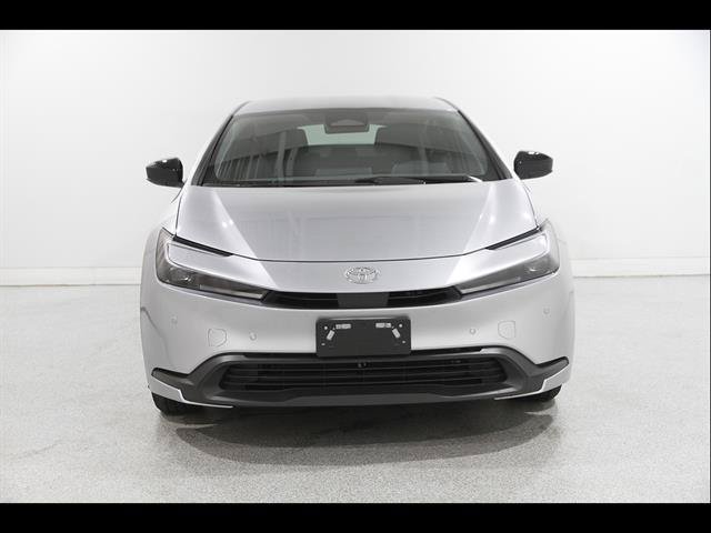 Used 2026 Toyota Prius LE AWD/4WD image 2