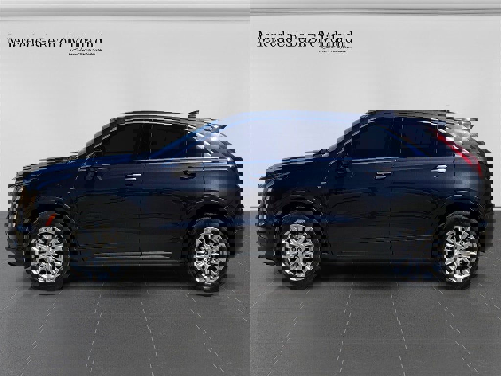 Used 2023 Cadillac XT4 Luxury w/ Cold Weather Package image 4