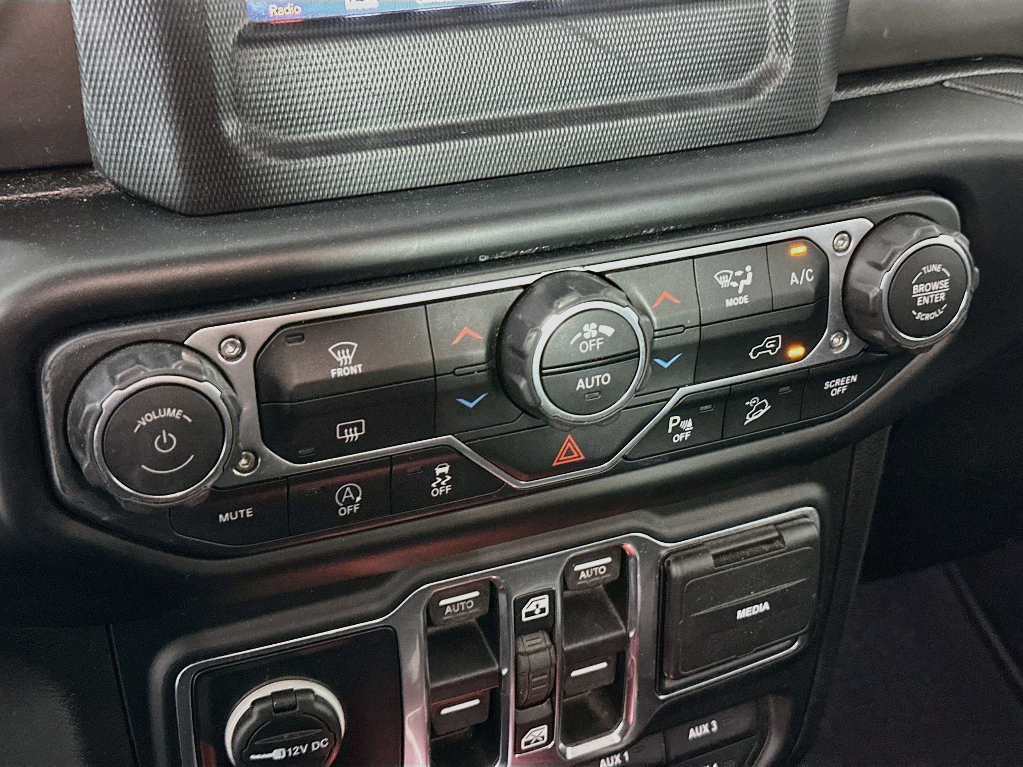 Used 2019 Jeep Wrangler Unlimited Sport S AWD/4WD image 23