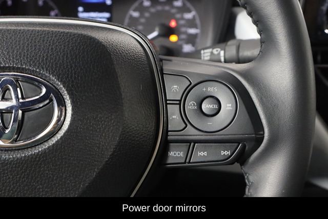 Used 2025 Toyota Corolla SE FWD image 10