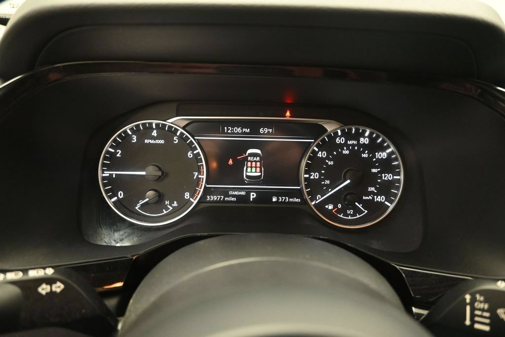 Used 2025 Nissan Pathfinder SV FWD image 3