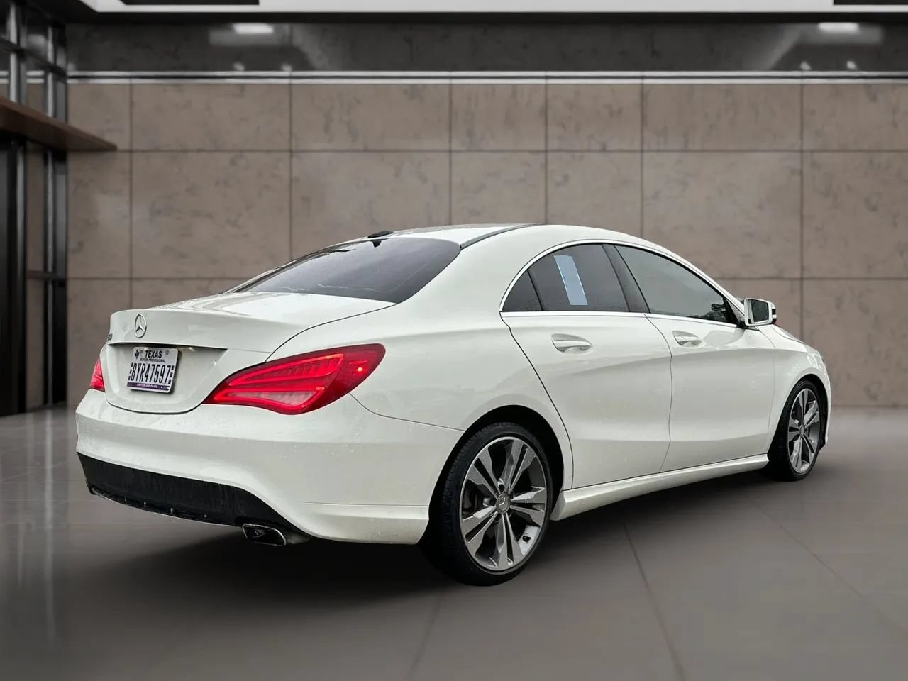 Used 2016 Mercedes-Benz CLA 250 image 20