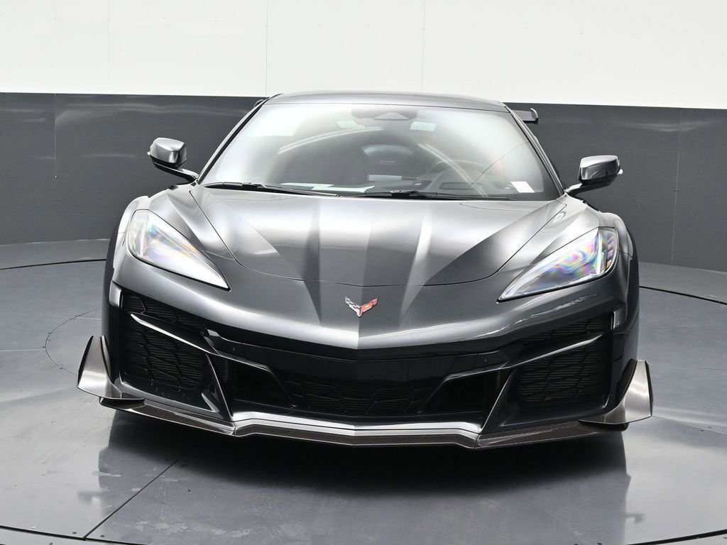 Used 2024 Chevrolet Corvette Z06 w/ Z07 Performance Package image 9