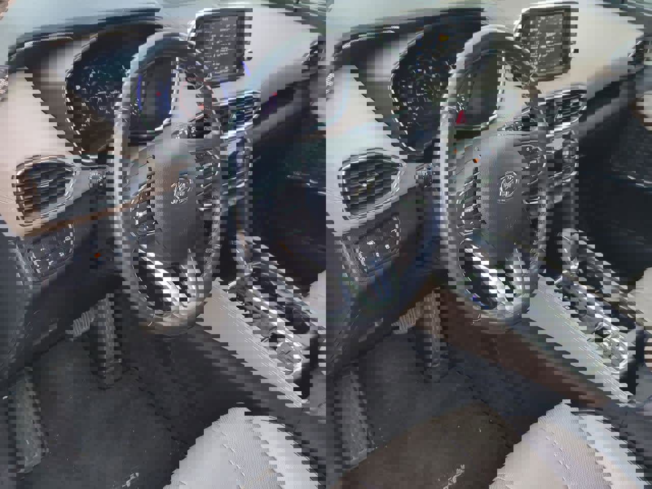 Used 2019 Hyundai Santa Fe Limited image 2