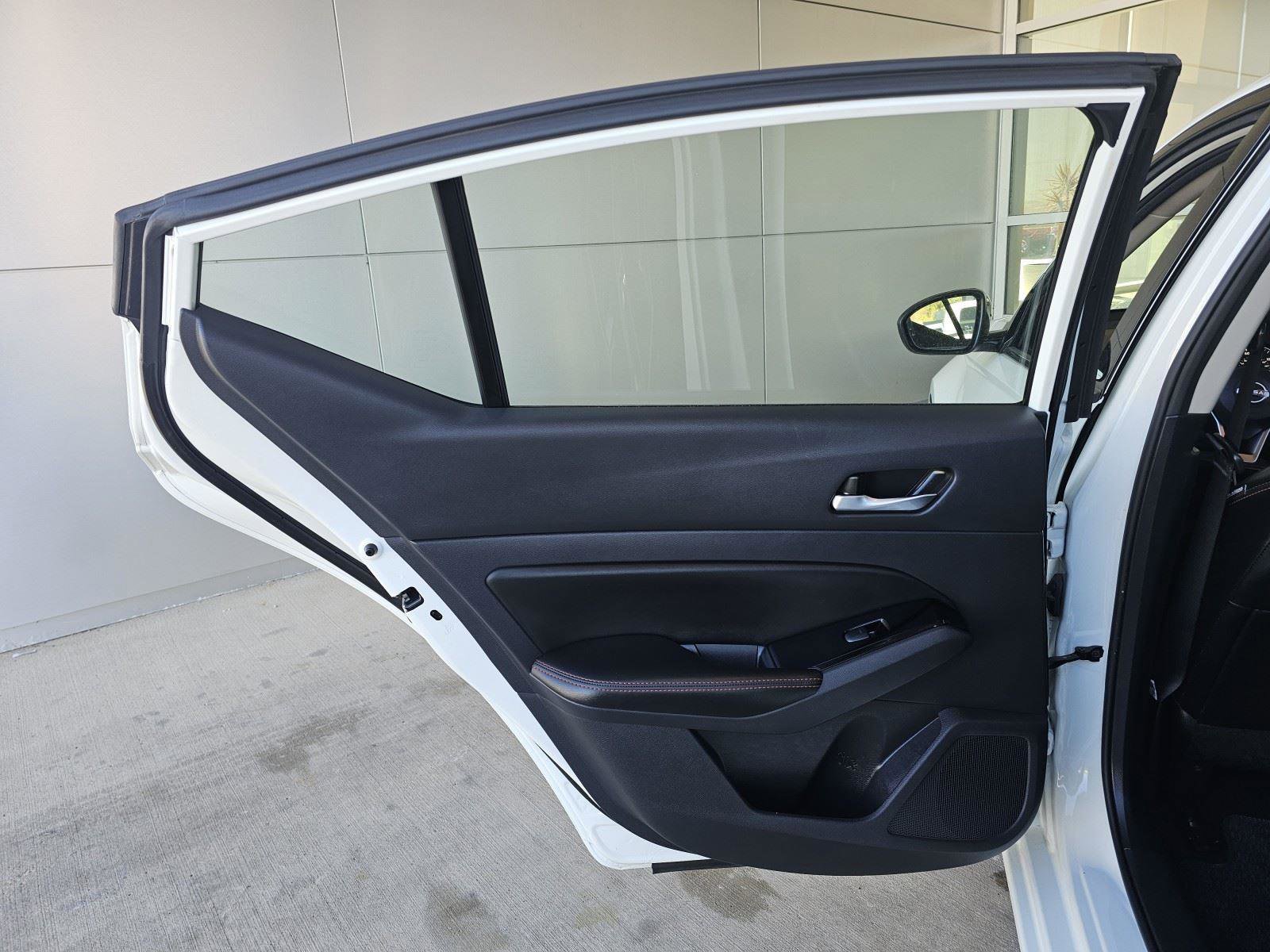 Used 2023 Nissan Altima 2.5 SR image 17