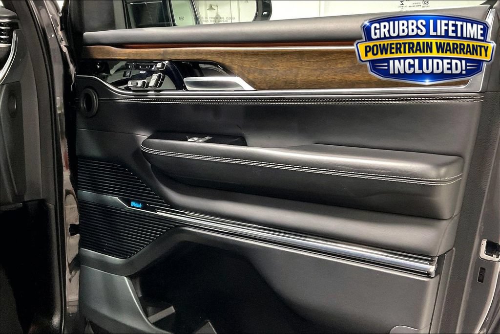 Used 2022 Jeep Grand Wagoneer Series II AWD/4WD image 23