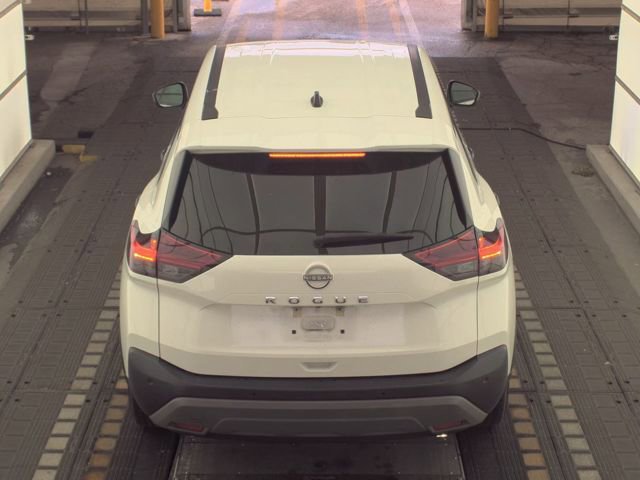 Used 2023 Nissan Rogue S image 4
