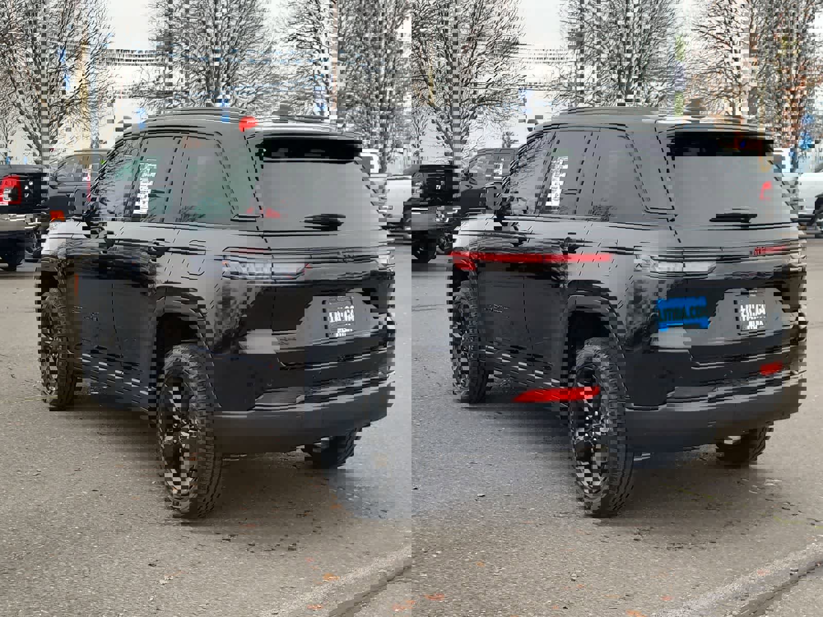 New 2025 Jeep Grand Cherokee Altitude w/ Trailer Tow Package image 12