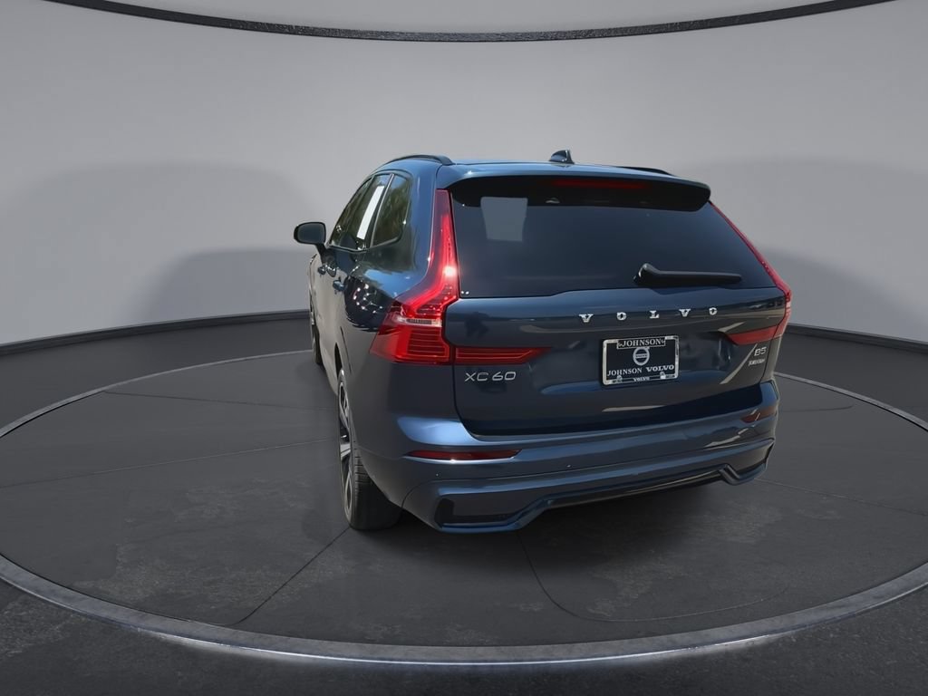 Used 2023 Volvo XC60 B5 Ultimate w/ Protection Package FWD image 7