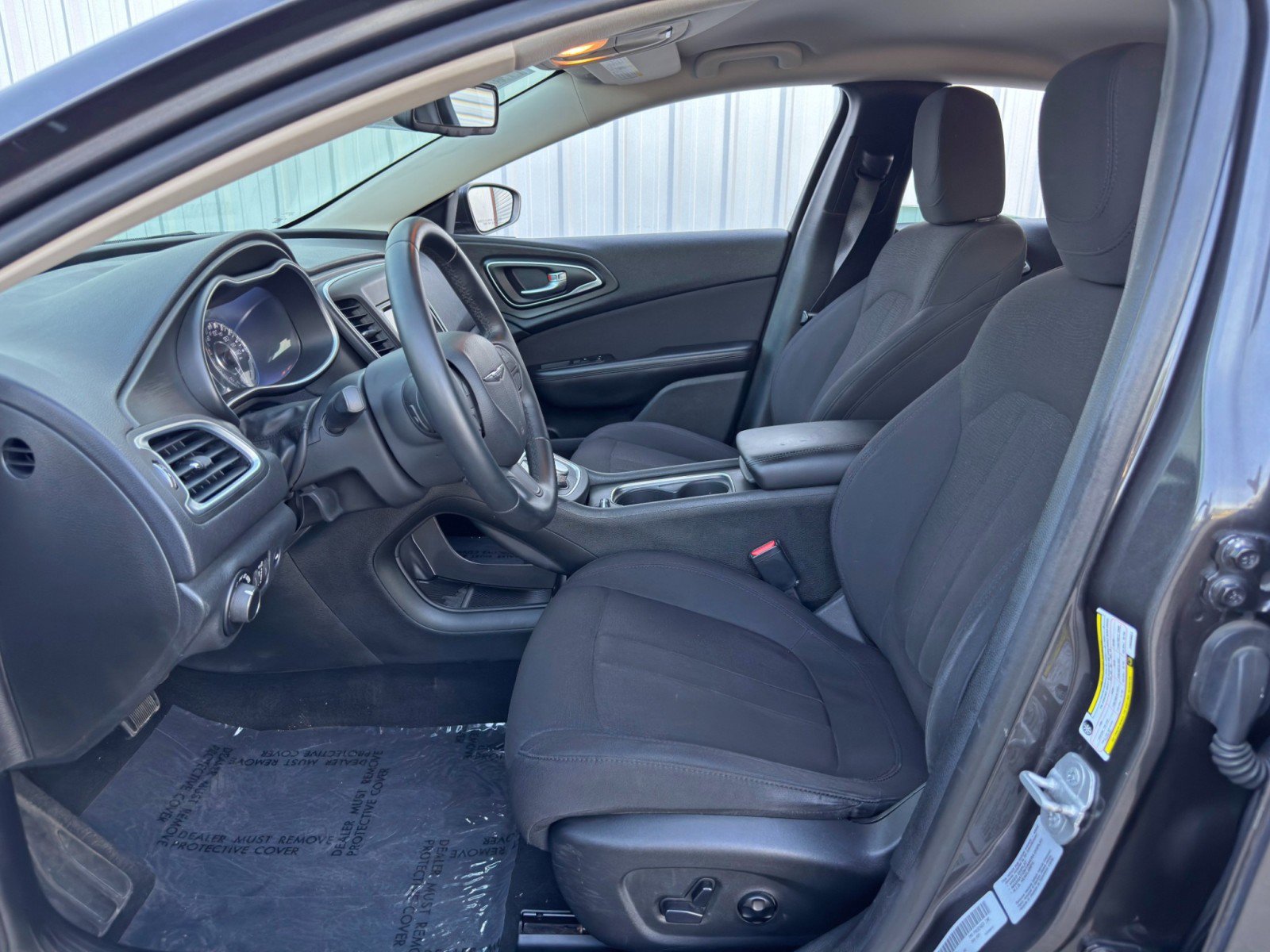 Used 2015 Chrysler 200 Limited w/ Convenience Group image 15