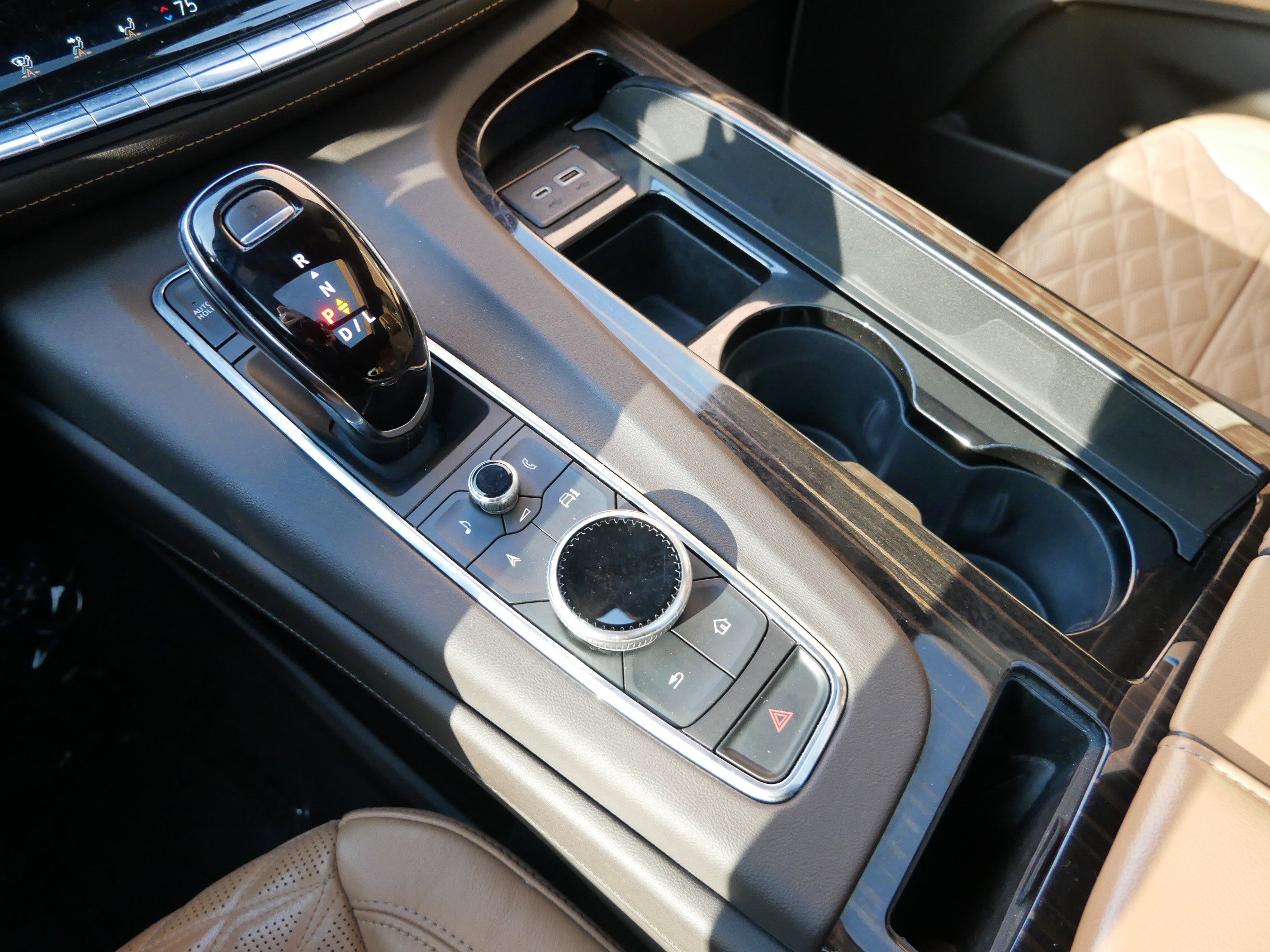 Used 2023 Cadillac Escalade ESV Premium Luxury image 20