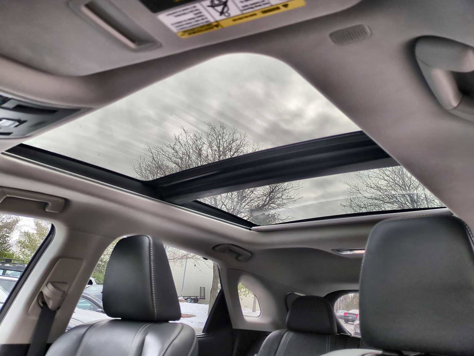 Used 2022 Lexus RX 450h AWD w/ Luxury Package image 19