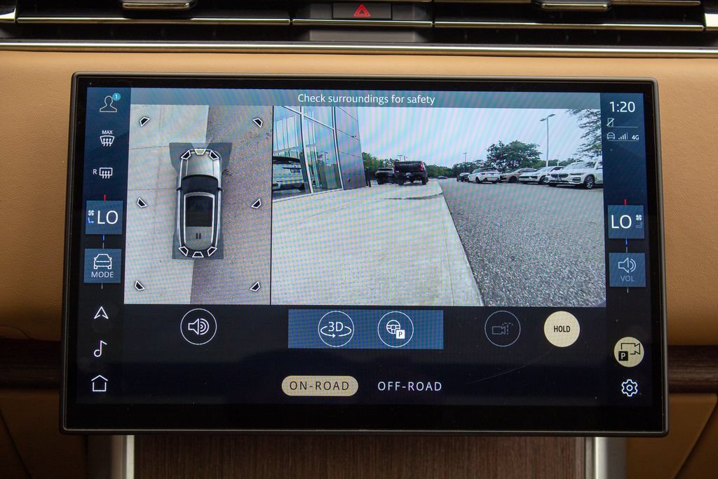 Used 2025 Land Rover Range Rover Long Wheelbase SE AWD/4WD image 18