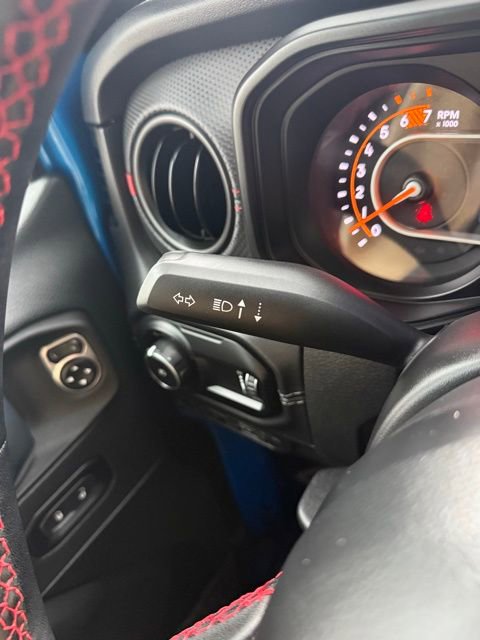 Used 2024 Jeep Wrangler Unlimited Rubicon AWD/4WD image 20