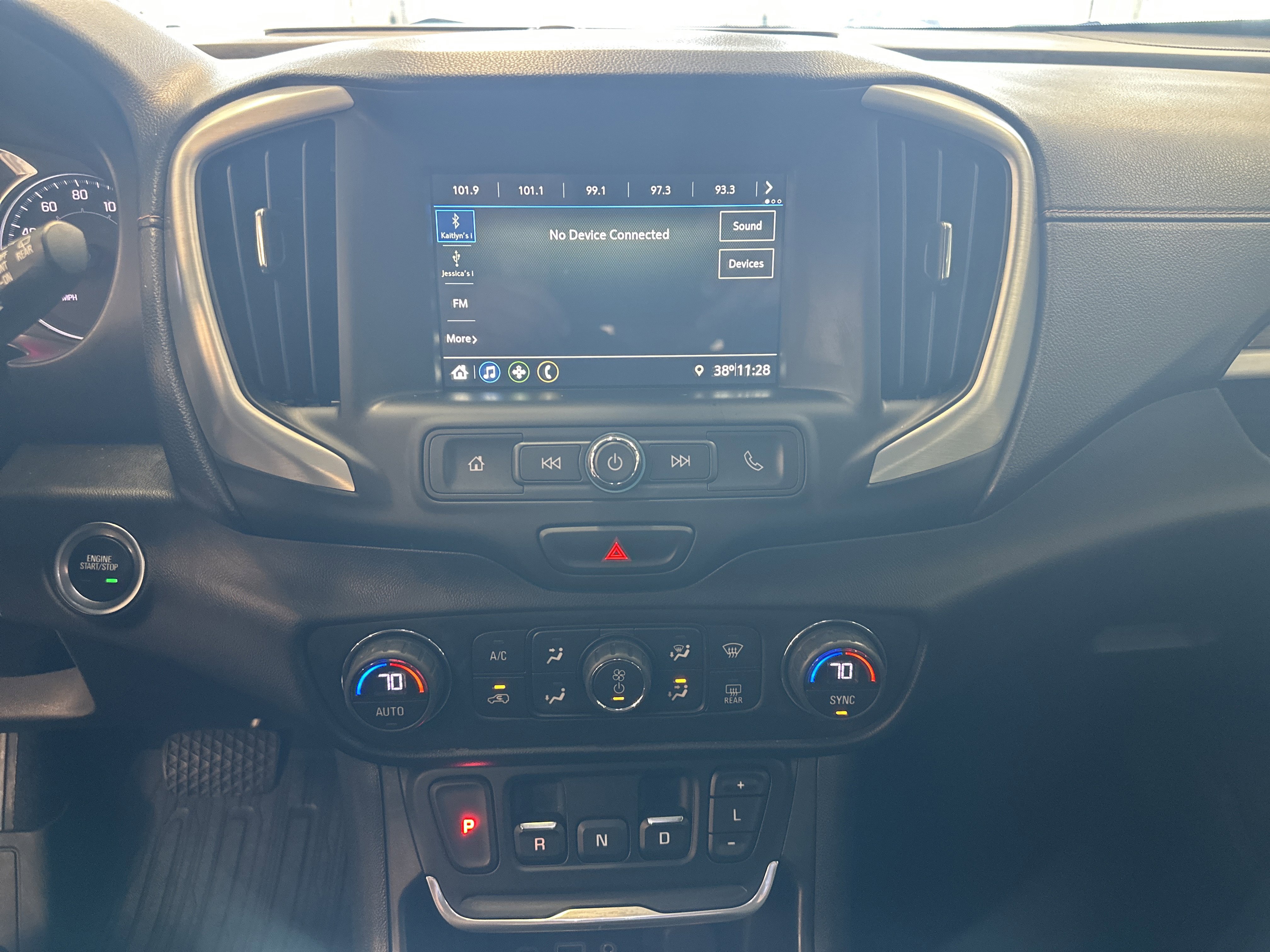 Used 2019 GMC Terrain SLE w/ Driver Convenience Package image 3