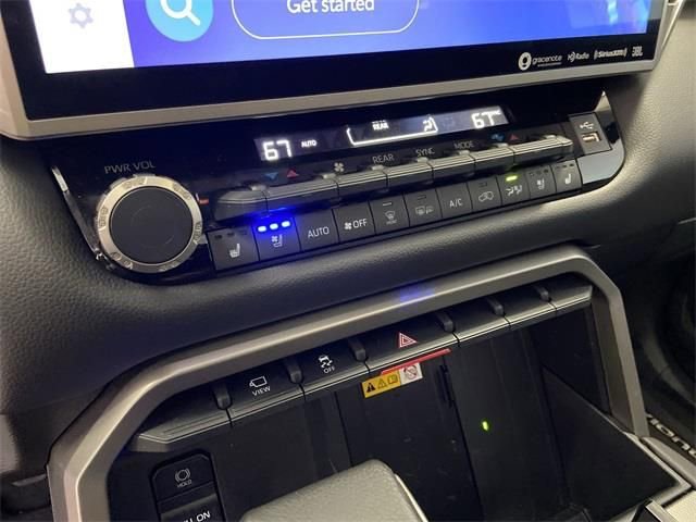 Used 2024 Toyota Sequoia Limited AWD/4WD image 28