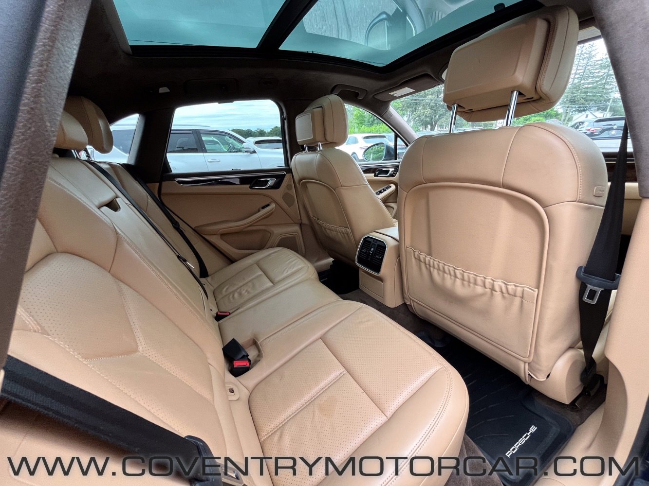 Used 2017 Porsche Macan Turbo image 33