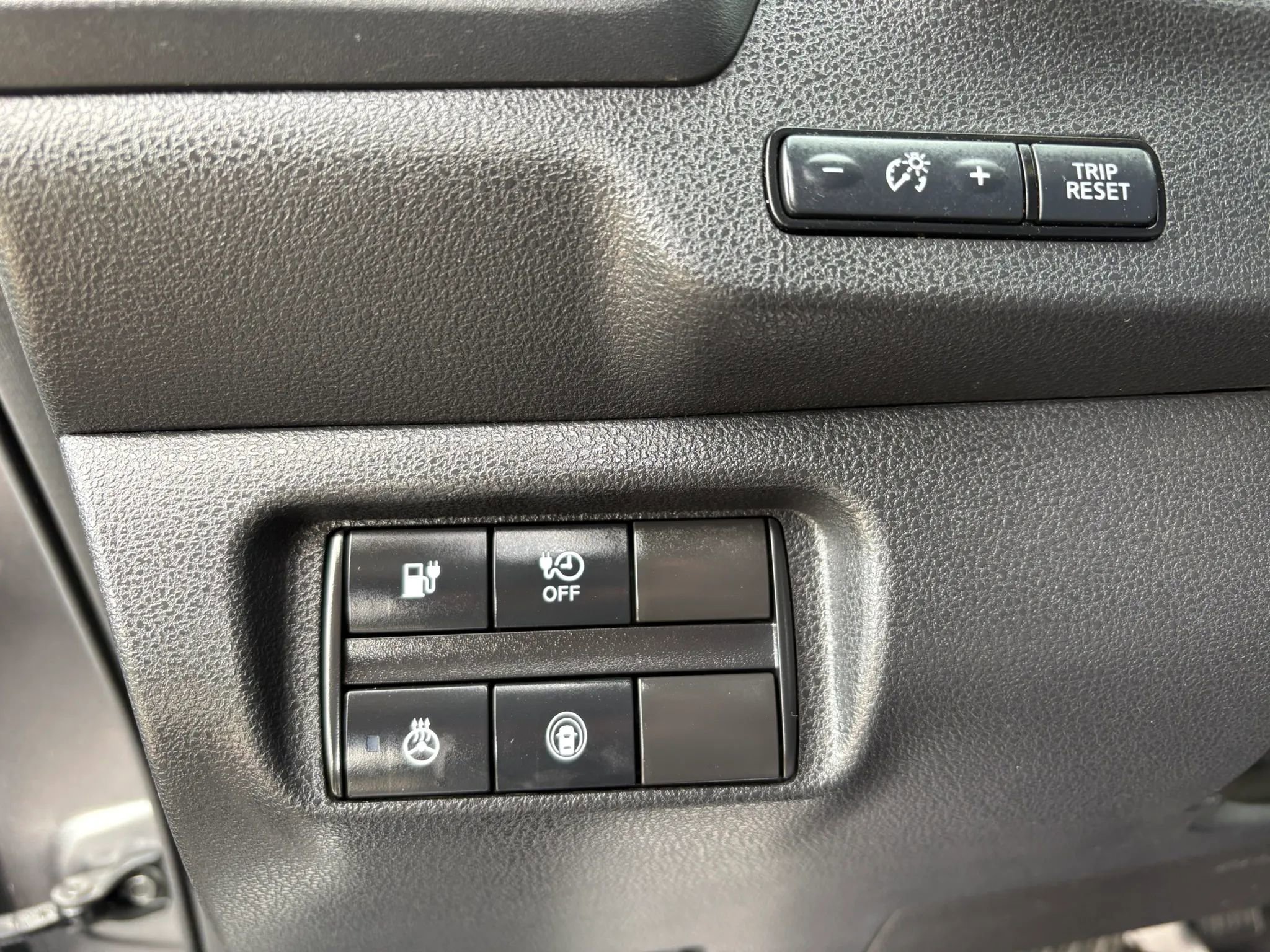 Used 2021 Nissan Leaf SV FWD image 9