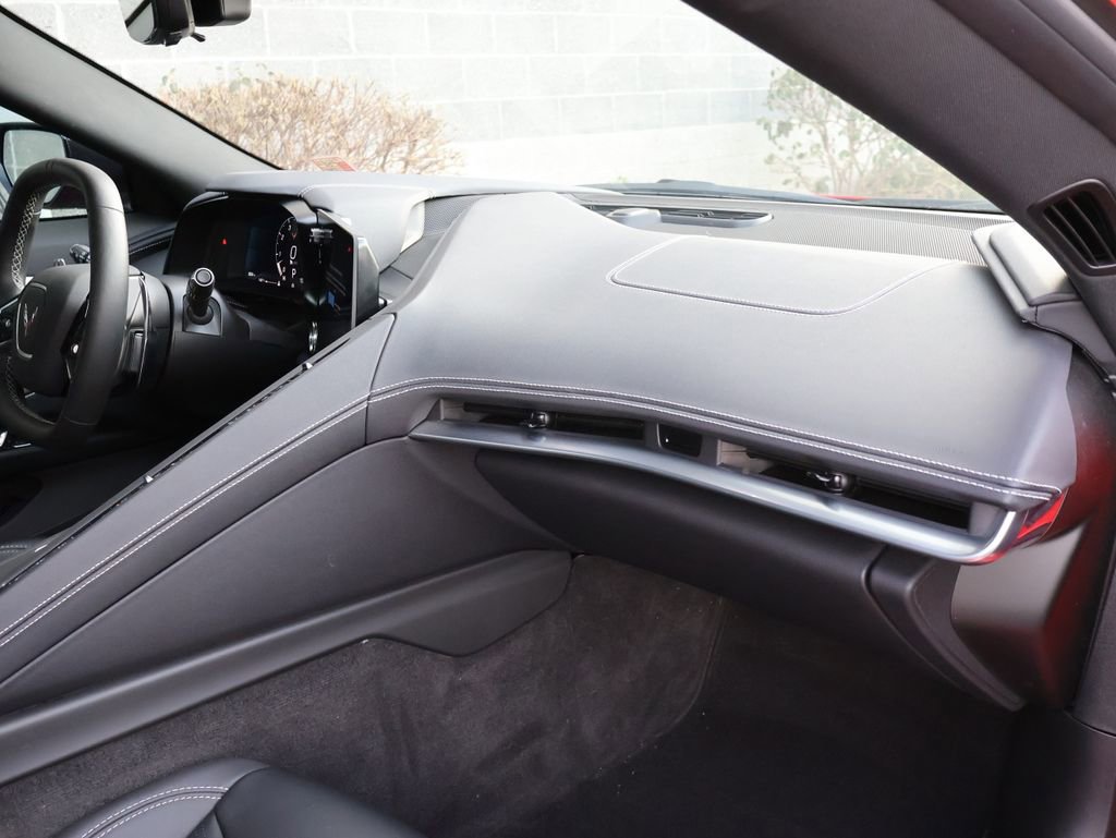 Used 2024 Chevrolet Corvette Stingray Preferred Cpe w/ Z51 Performance Package image 11