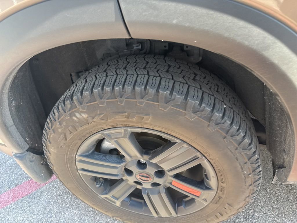 Used 2025 Nissan Rogue SV image 28