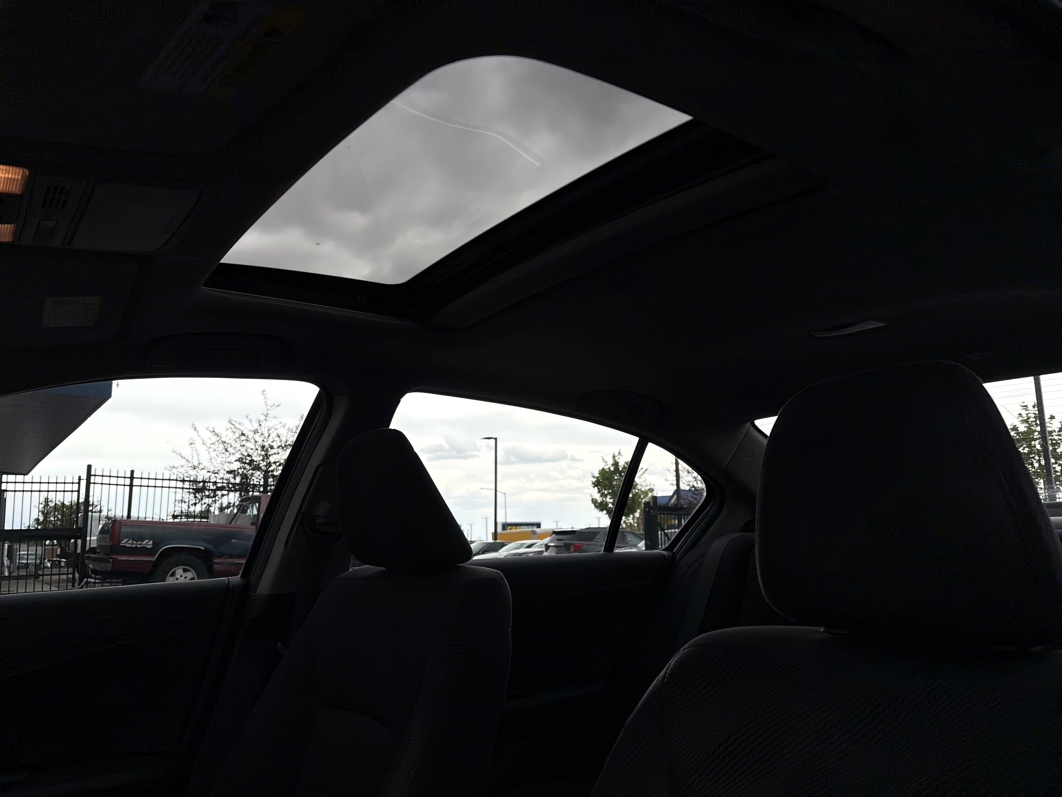 Used 2017 Honda Accord EX image 32