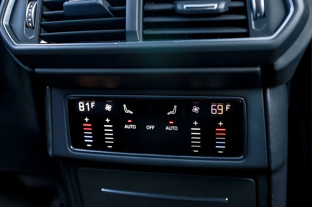 Used 2023 Lamborghini Urus S image 48