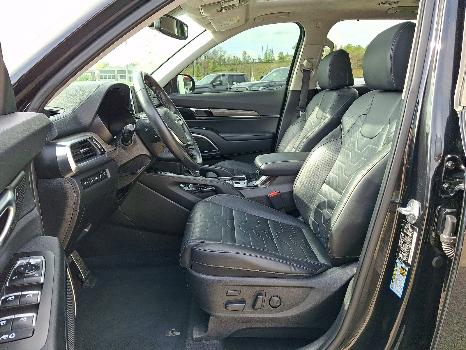 Used 2022 Kia Telluride SX w/ SX Prestige Package image 17