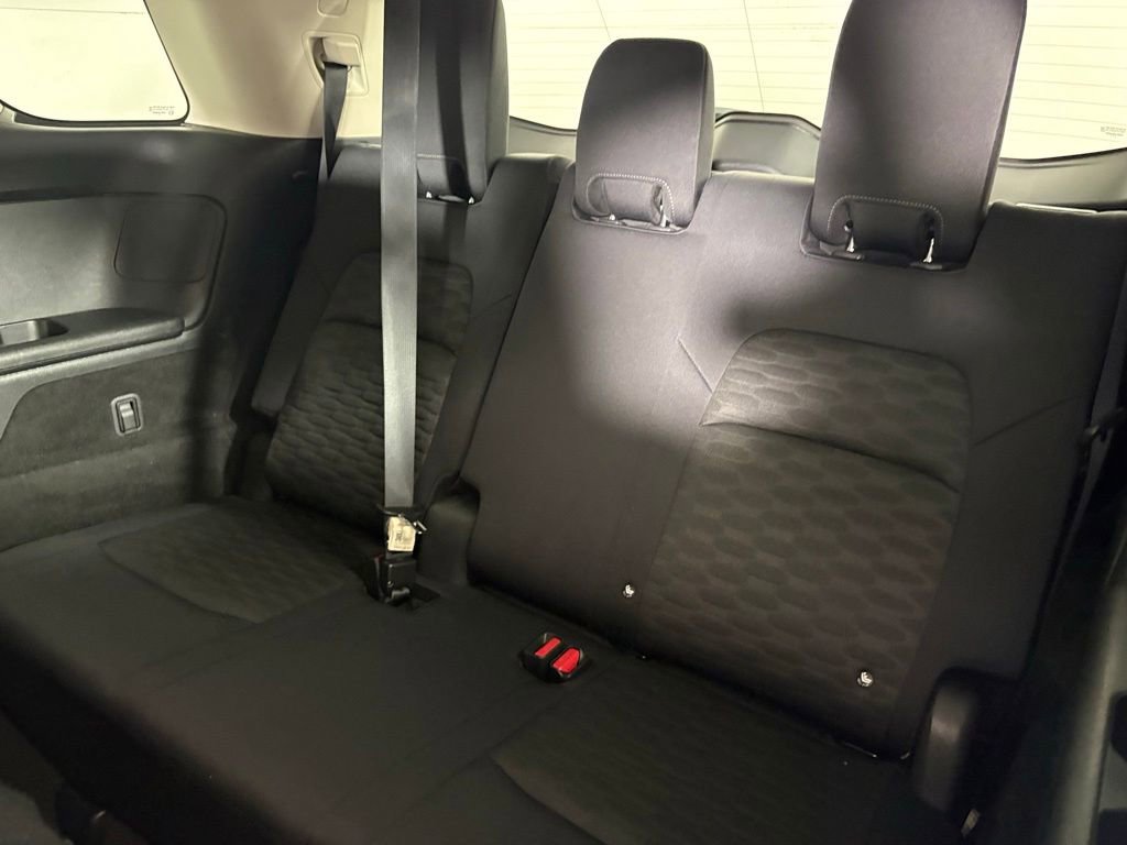 Used 2023 Nissan Pathfinder S FWD image 35