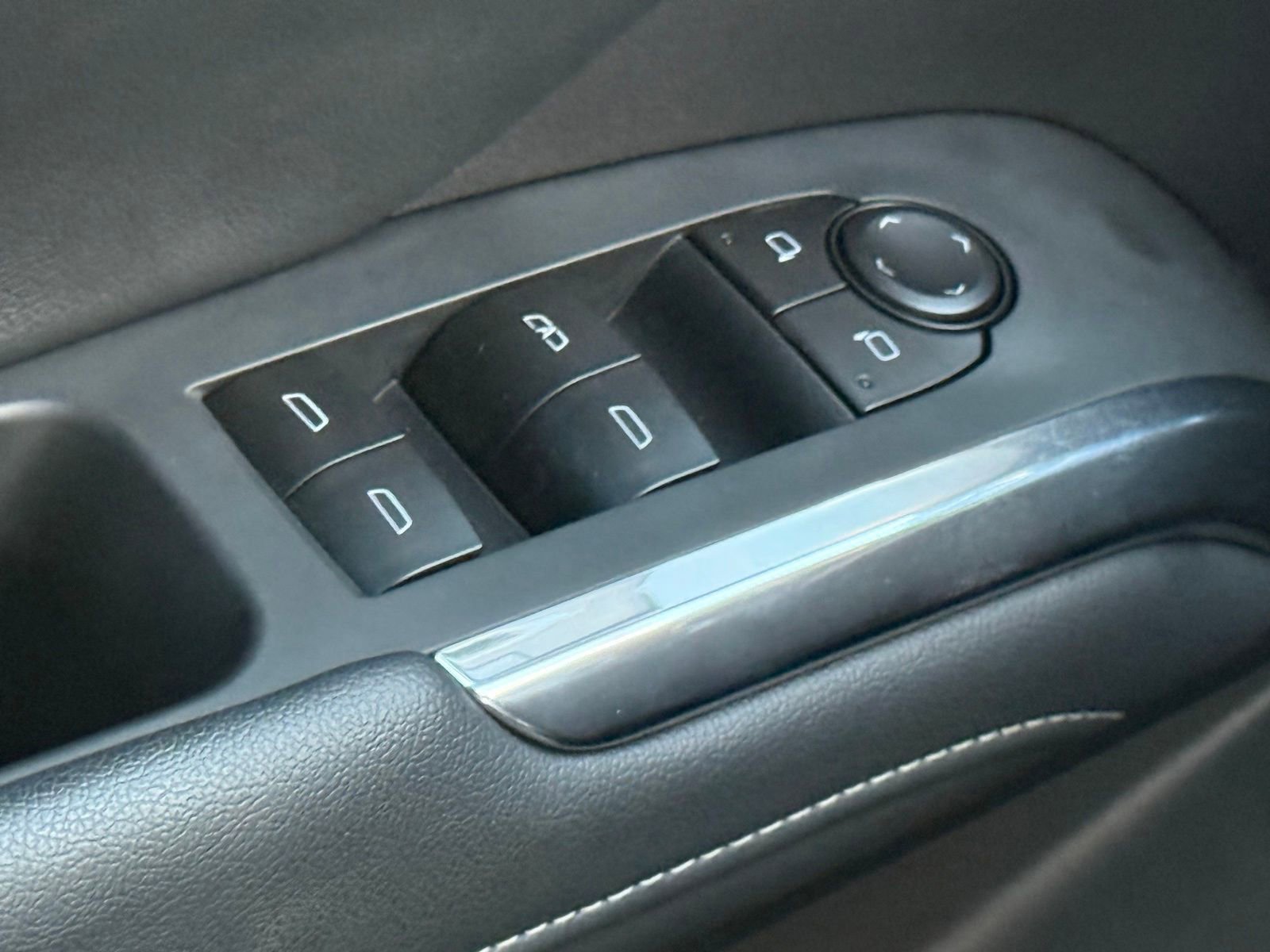 Used 2026 Chevrolet Traverse LT AWD/4WD image 35