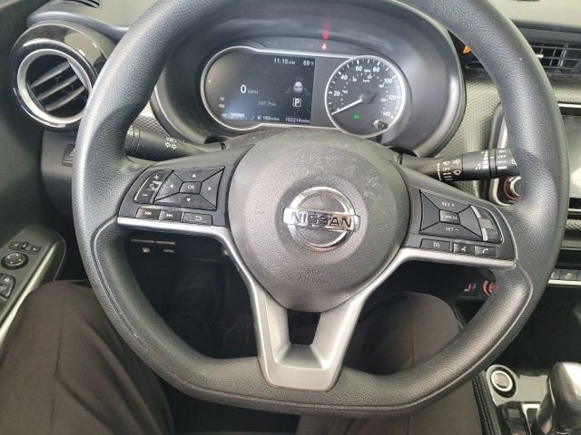 Used 2018 Nissan Kicks SV FWD image 13