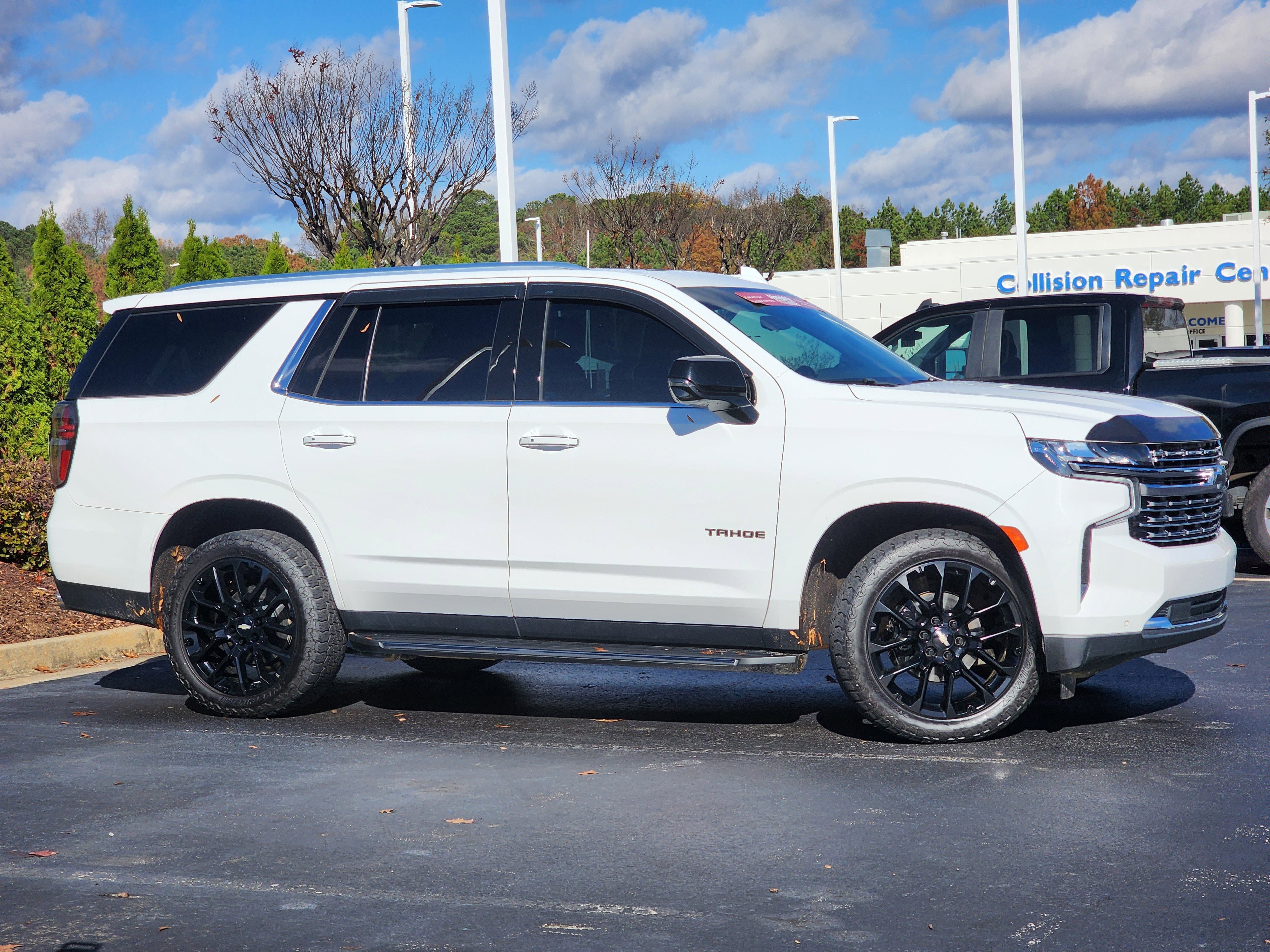 Used 2023 Chevrolet Tahoe Premier image 3
