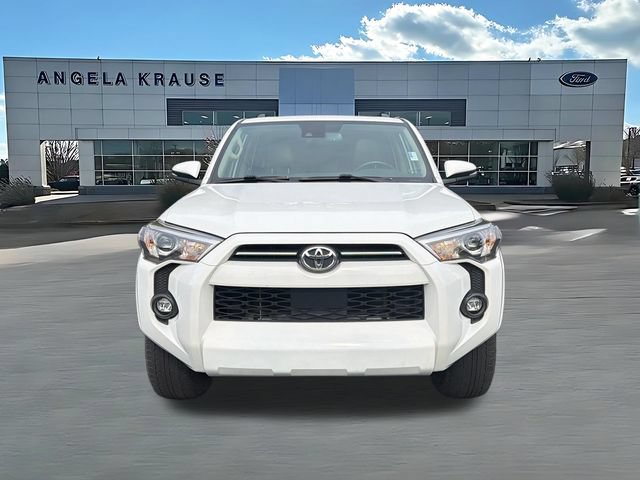 Used 2022 Toyota 4Runner SR5 Premium w/ Moonroof Package RWD image 2
