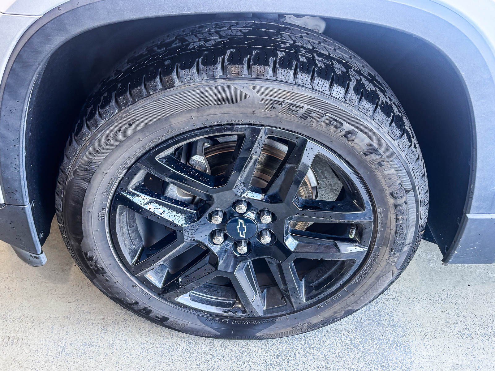 Used 2019 Chevrolet Traverse LS w/ LPO, Blackout Package FWD image 10
