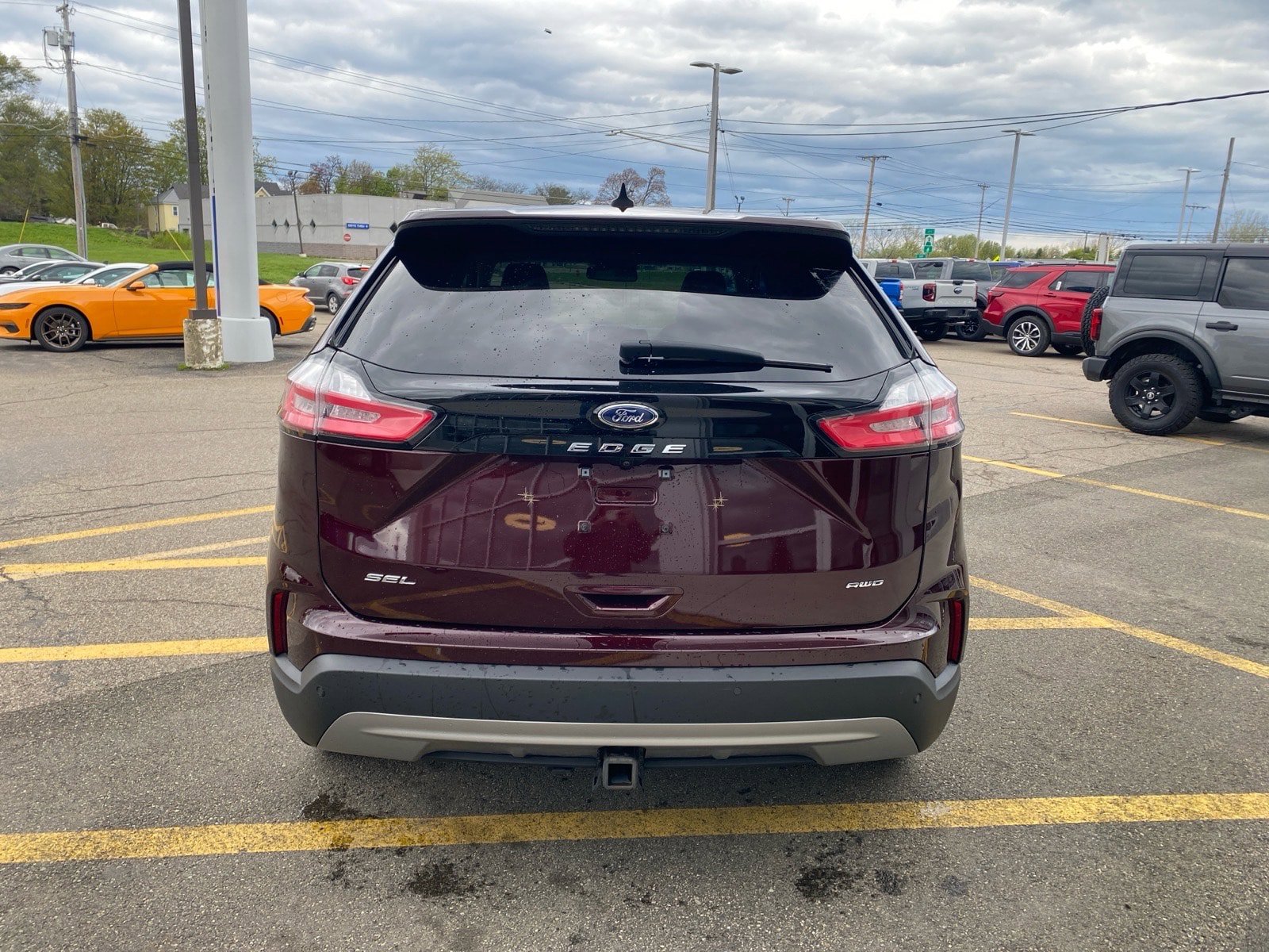 Used 2024 Ford Edge SEL w/ Convenience Package AWD/4WD image 4