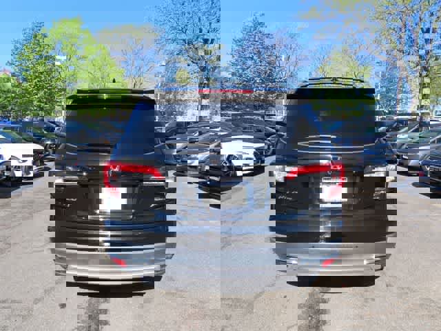 Used 2019 Honda Pilot Touring image 5