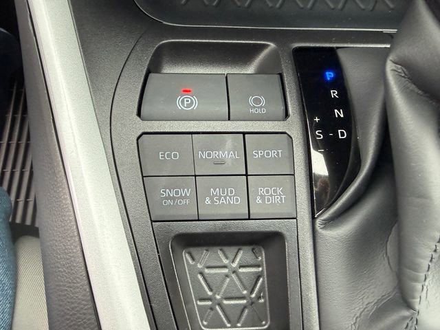 New 2025 Toyota RAV4 XLE image 15